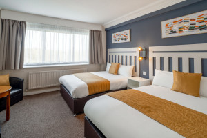 2 Double Bed Family Room