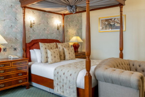 Four Poster Suite