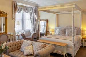 Four Poster Suite