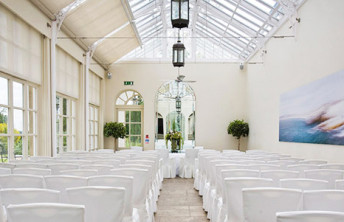 How to Dress a Versatile Venue