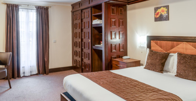 Europa Gatwick Hotel