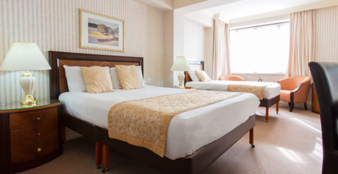 Executive 3 Persson Family Room 