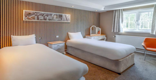 Airport Inn Manchester Hotel & Spa