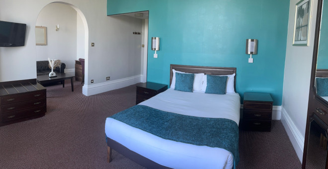 Royal Clifton Hotel double bed 