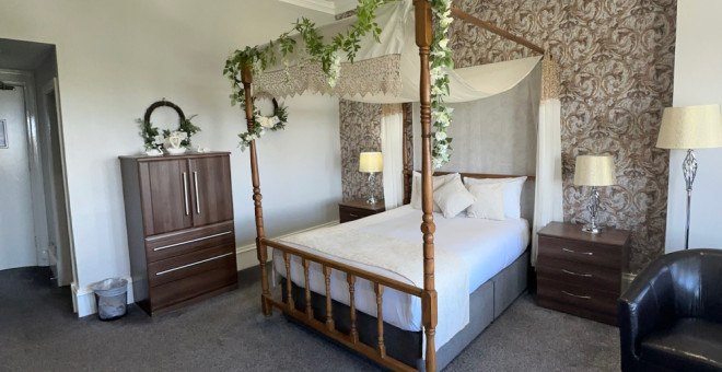 Royal Clifton Hotel double bed 