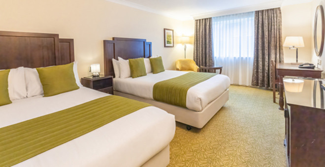 Meon Valley Hotel, Golf & Country Club Family Room 