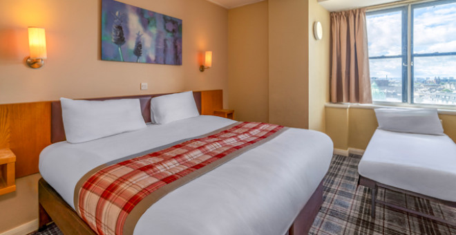 Bedroom| Glasgow Inn Britannia Hotel