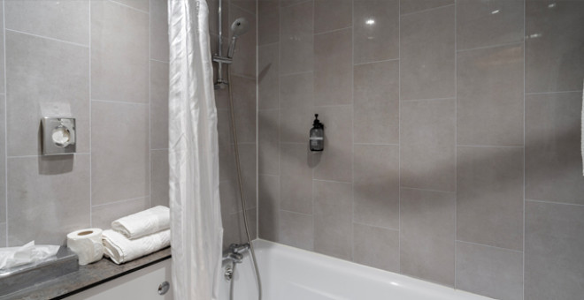 Meon Valley Hotel, Golf & Country Club Bathroom 