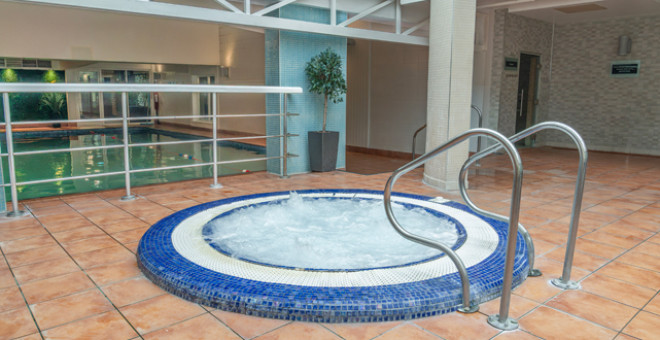 Meon Valley Hotel Swimming Pool 