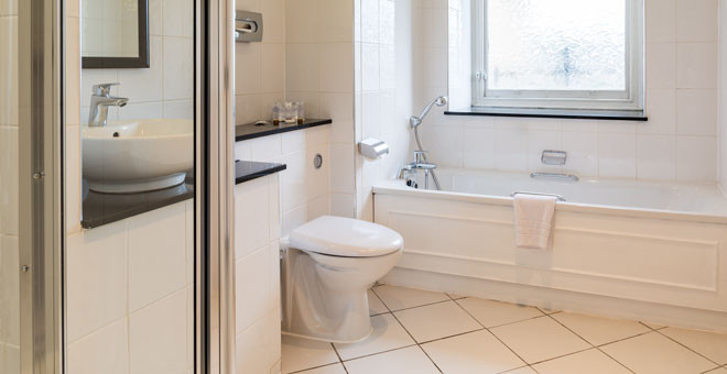 Midland Hotel Bradford | bathrrom 1