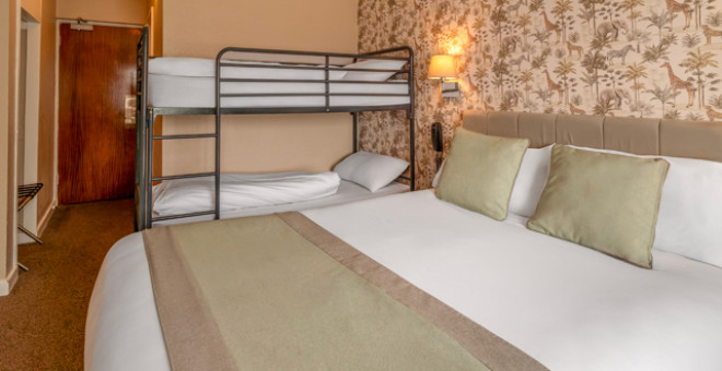 Standard Twin Room 