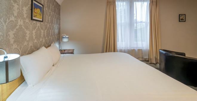 Sprowston Manor Hotel Four Poster Suite 